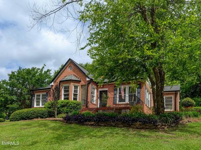 1840 Country Club Dr