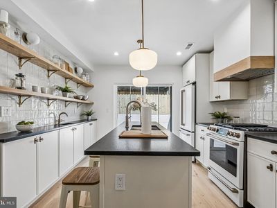 1011 Mountain St