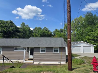 258 East Dr