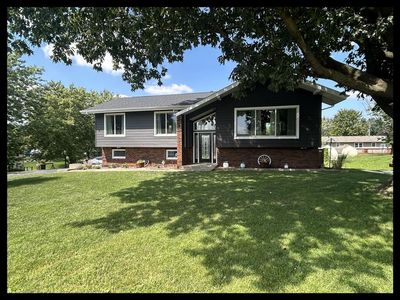 901 Crestview Dr
