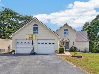 24715 Lakewood Dr