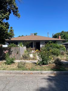 2446 N Adoline Ave