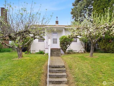 2431 Franklin Street