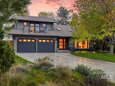 1311 E Lexington Ct