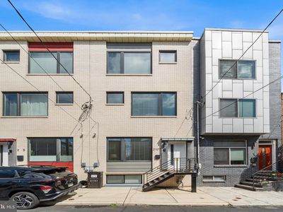 2107 E Arizona St