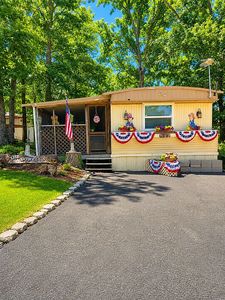 139 Shoreline Ln