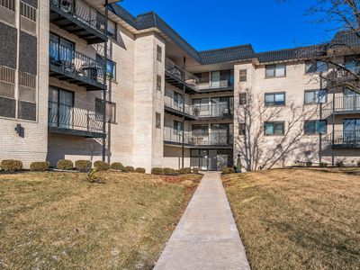 6950 W Forest Preserve Dr APT 204
