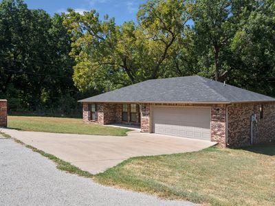 701 Hickory Cir