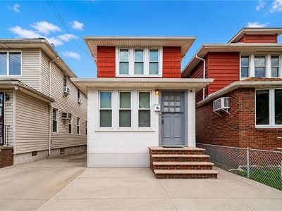 18 Lloyd Ct
