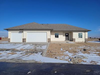 697 E Cabaret Dr