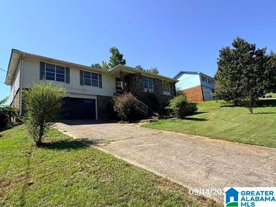 4529 2nd Pl NE