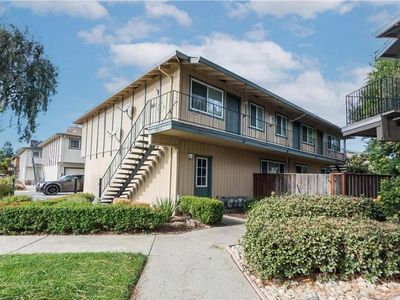 3813 Barker Dr