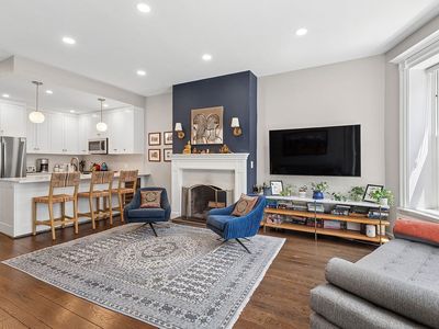 329 W 89th St APT 3