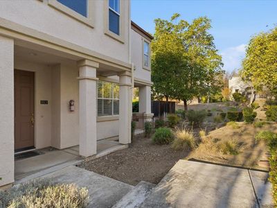 863 Brea Ln