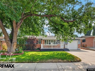 1321 Hazelwood Dr