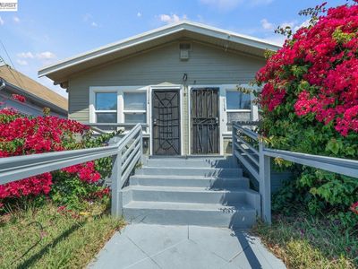 Property at 922 Arlington Ave, Oakland, CA