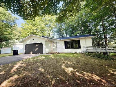1828 County Road B Hwy
