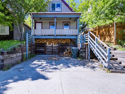 309 E Broadway St