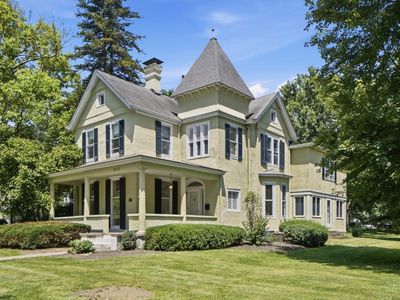 302 Oxford Ave