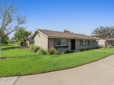 1692 Carmel Cir E