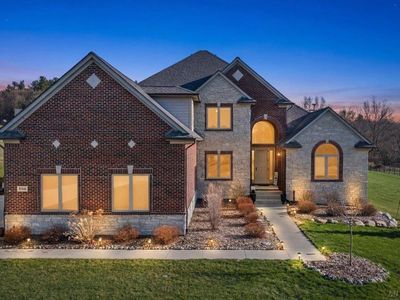 8166 Morningside Dr