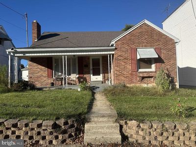 115 W Maple St