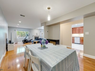 9 Queensbridge Dr