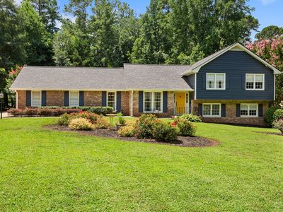 Property at 405 Robin Ct, Roswell, GA