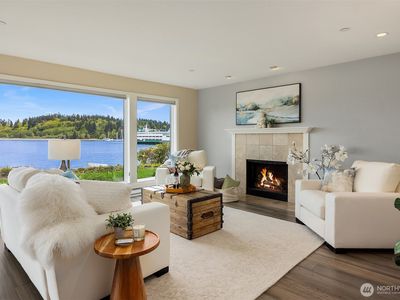 428 Harborview Drive SE #114