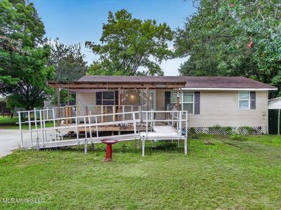 16080 Crestview Dr
