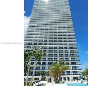 600 NE 27th St APT 2304