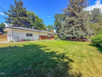 206 SW Claypool St
