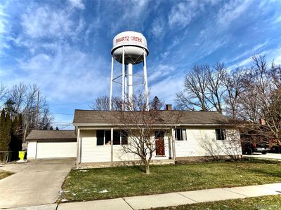 8474 Chesterfield Dr