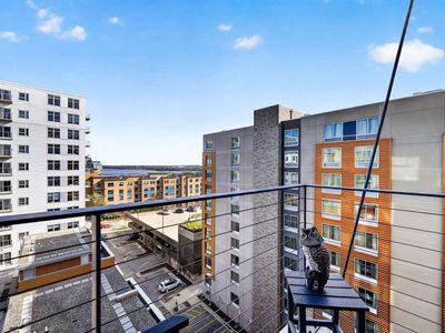 309 W Washington AVENUE #700