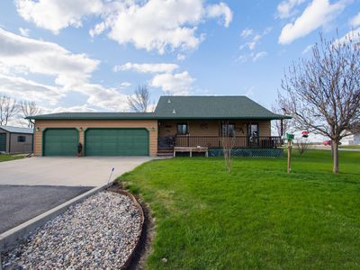 495 3rd Ave