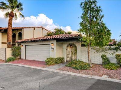 3005 Plaza De Rosa