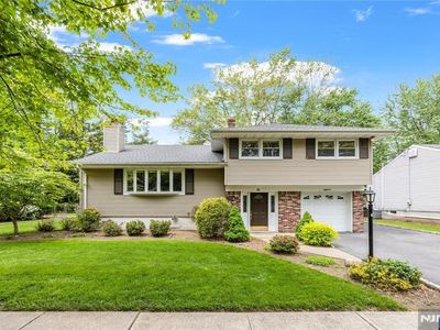 18 Dogwood Ct
