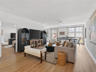 3738 Sandpiper Rd APT 220B