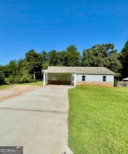 Property at 7241 Grayson Dr, Riverdale, GA