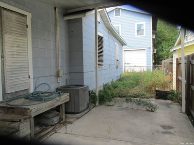 1325 Elsmere