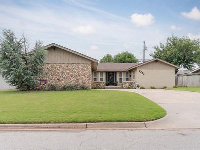 3820 NW 68th St