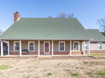 582 Brinsley Dr