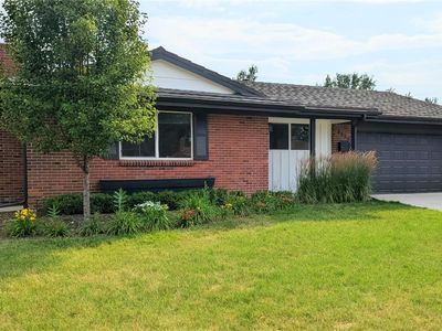 4655 S Akron