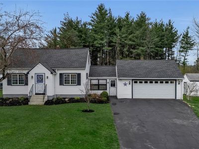 3494 Bowen Rd