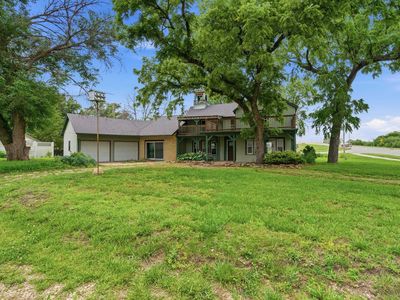 215 W Main St
