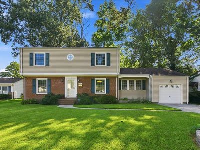 208 Great Hall Ct