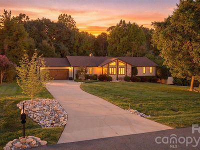 3867 Angie Dr