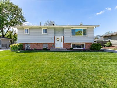 1644 Michael Dr