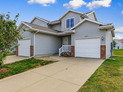 3453 Laurel Ln