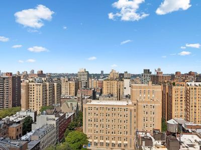 100 W 93rd St APT 21D
